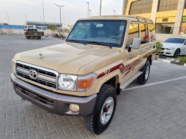 Toyota Land Cruiser HardTop 2012/ Brown(L) LHD Petrol MT SUV 4WD view 15