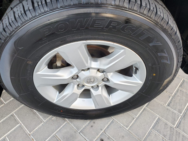 Toyota LAND CRUISER PRADO 2014/ White LHD Petrol AT SUV 4WD view 17