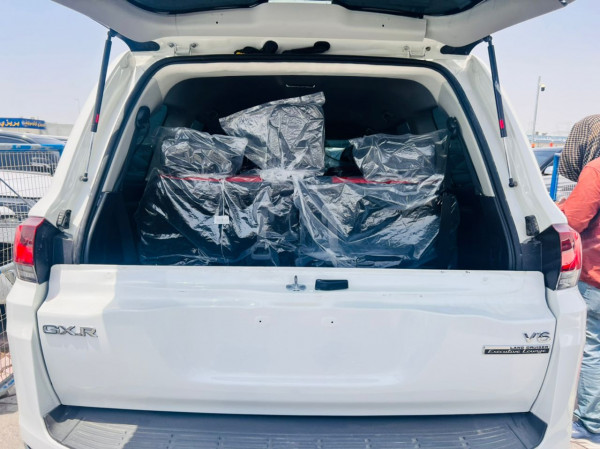 Toyota Land Cruiser 2010  White LHD Petrol AT SUV 4WD view 5