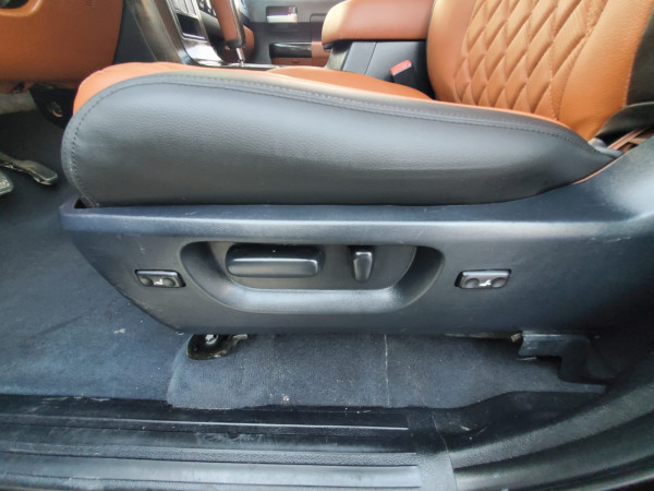 Toyota Tundra 2007  Black LHD Petrol AT Pickup 4WD view 3