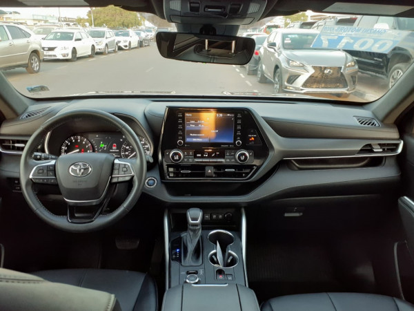 Toyota Highlander 2021/ Black LHD Petrol AT SUV Other view 7