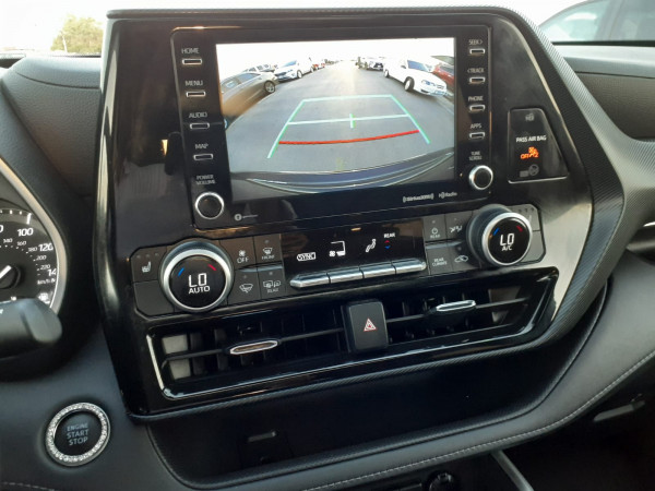 Toyota Highlander 2021/ Black LHD Petrol AT SUV Other view 8