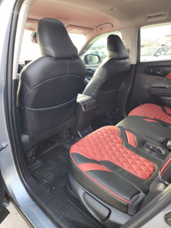 Toyota Highlander 2022  Silver LHD Hybrid AT SUV 2WD view 4