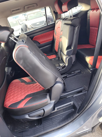 Toyota Highlander 2022  Silver LHD Hybrid AT SUV 2WD view 8