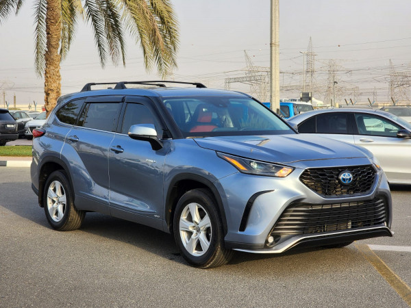 Toyota Highlander 2022  Silver LHD Hybrid AT SUV 2WD view 22