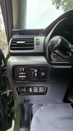 Toyota 4-Runner 2020  Green LHD Petrol AT SUV 4WD view 4