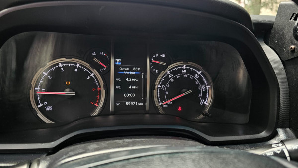 Toyota 4-Runner 2020  Green LHD Petrol AT SUV 4WD view 5