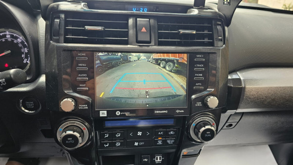 Toyota 4-Runner 2020  Green LHD Petrol AT SUV 4WD view 8