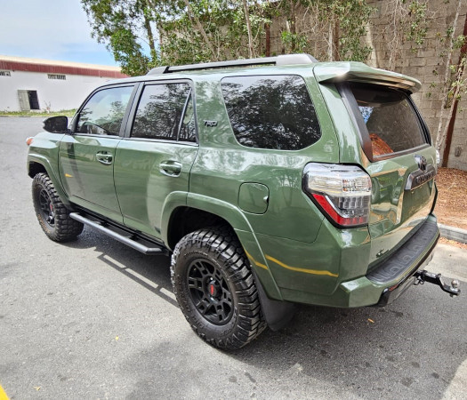Toyota 4-Runner 2020  Green LHD Petrol AT SUV 4WD view 10