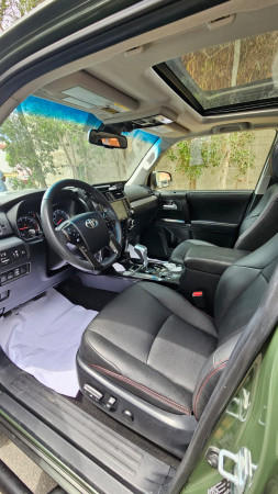 Toyota 4-Runner 2020  Green LHD Petrol AT SUV 4WD view 14