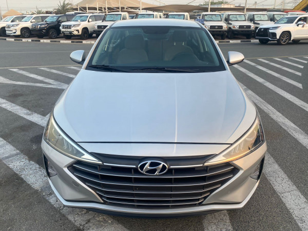 Hyundai Elantra 2019/ Silver LHD Gasoline AT Sedan 2WD