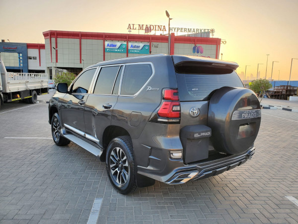 Toyota LAND CRUISER PRADO 2011/ Grey LHD Petrol AT SUV 4WD