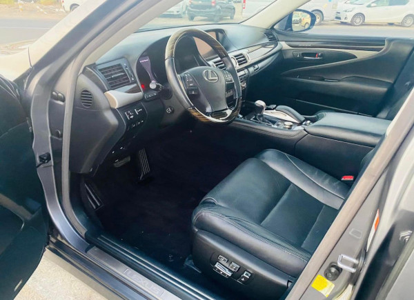 Lexus LS 460 2016/ Grey LHD Gasoline AT Sedan Other view 9
