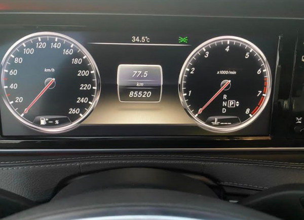 Mercedes-Benz S 550 2014  Black LHD Gasoline AT Sedan 2WD view 4