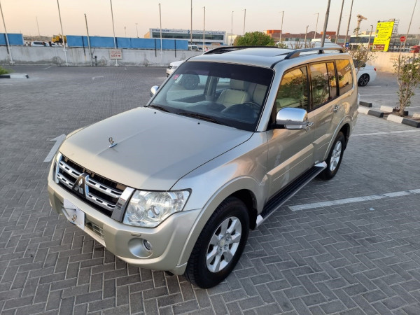 Mitsubishi Pajero 2013/ Silver LHD Petrol AT SUV 4WD