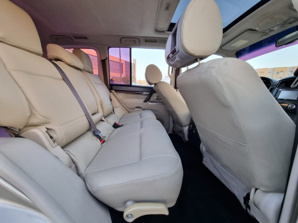 Mitsubishi Pajero 2013/ Silver LHD Petrol AT SUV 4WD view 5