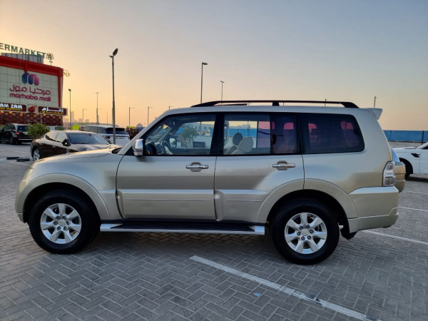 Mitsubishi Pajero 2013/ Silver LHD Petrol AT SUV 4WD view 13