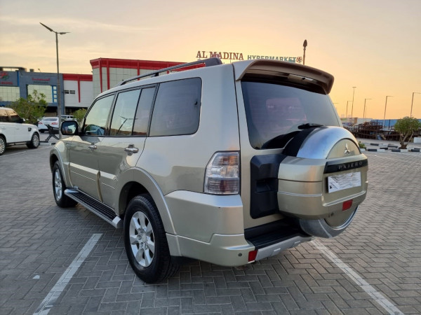 Mitsubishi Pajero 2013/ Silver LHD Petrol AT SUV 4WD view 15