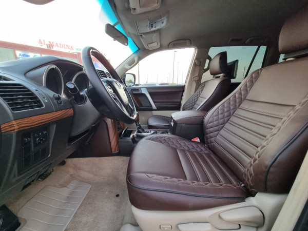 Toyota LAND CRUISER PRADO 2011  Grey LHD Petrol AT SUV 4WD view 2