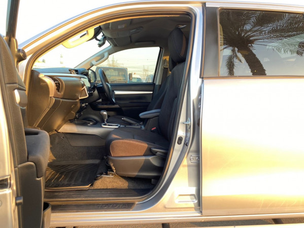 Toyota Hilux 2021  Silver RHD Diesel AT Pickup 4WD view 3