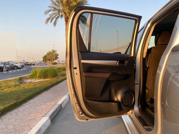Toyota Hilux 2021  Silver RHD Diesel AT Pickup 4WD view 4