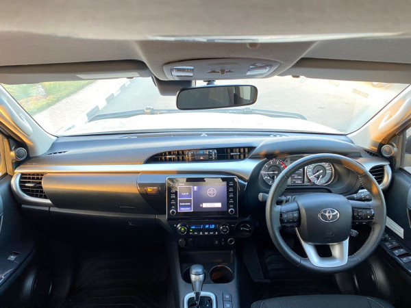 Toyota Hilux 2021  Silver RHD Diesel AT Pickup 4WD view 6