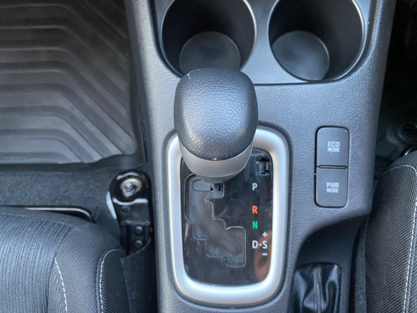 Toyota Hilux 2021  Silver RHD Diesel AT Pickup 4WD view 14