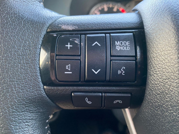 Toyota Hilux 2021  Silver RHD Diesel AT Pickup 4WD view 19