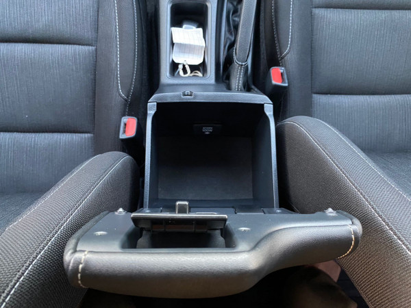 Toyota Hilux 2021  Silver RHD Diesel AT Pickup 4WD view 24