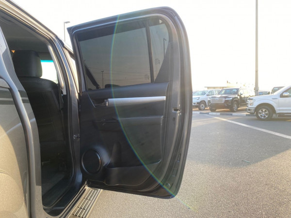 Toyota Hilux 2020/ Grey RHD Diesel AT Pickup 4WD view 11