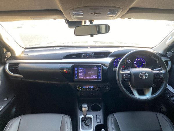 Toyota Hilux 2020/ Grey RHD Diesel AT Pickup 4WD view 14