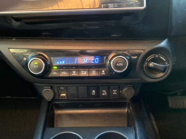 Toyota Hilux 2020/ Grey RHD Diesel AT Pickup 4WD view 18