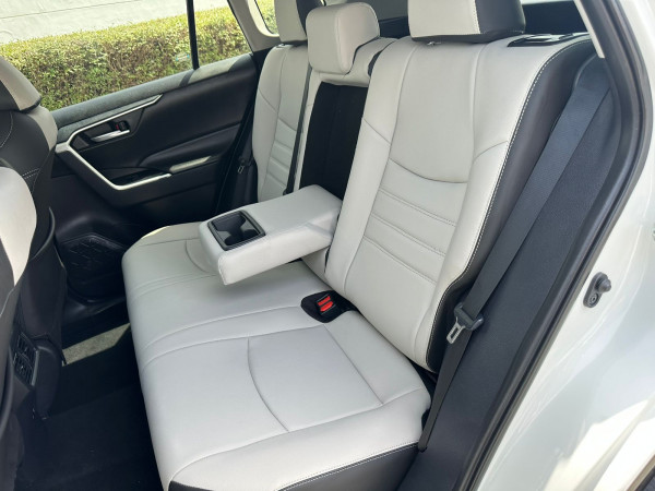 Toyota RAV 4 2020/ White LHD Petrol AT SUV 2WD view 6