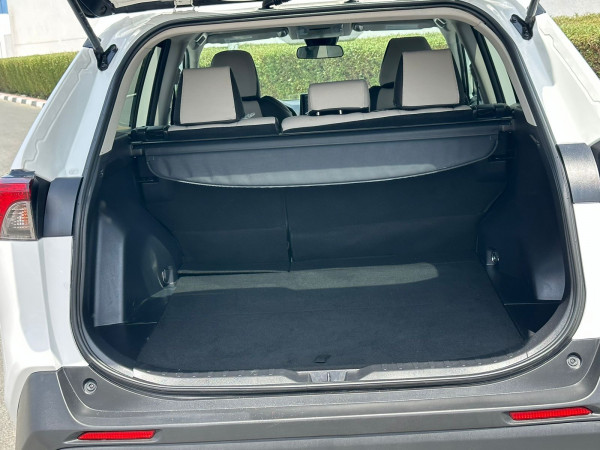 Toyota RAV 4 2020/ White LHD Petrol AT SUV 2WD view 8