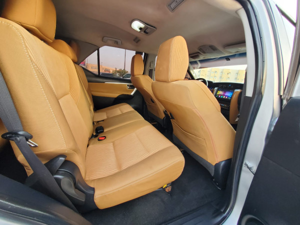 Toyota Fortuner 2018  Silver LHD Petrol AT SUV 4WD view 4