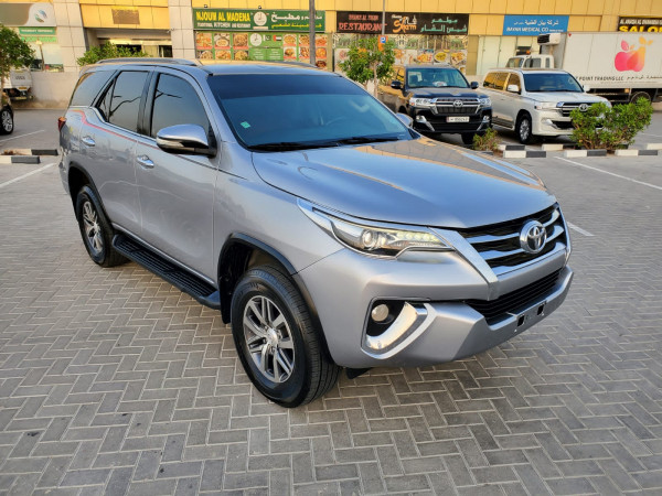 Toyota Fortuner 2018  Silver LHD Petrol AT SUV 4WD view 18