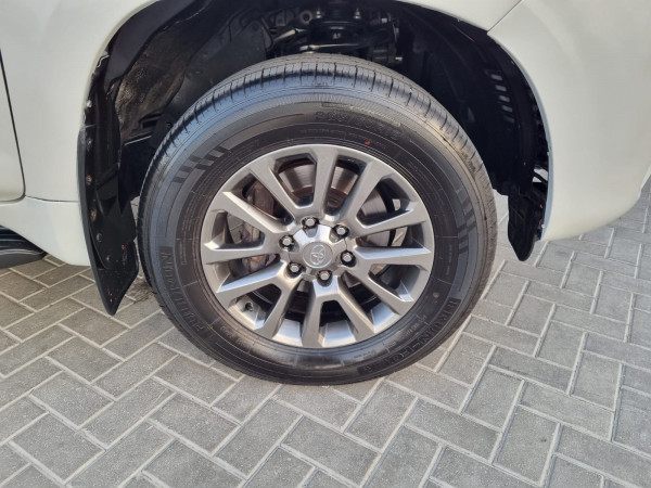Toyota Prado 2016  White LHD Petrol AT SUV 4WD view 5