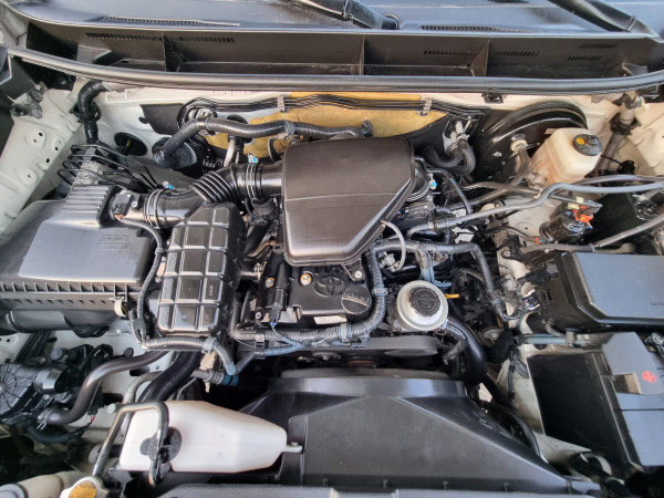 Toyota Prado 2016  White LHD Petrol AT SUV 4WD view 19
