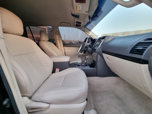 Toyota Prado 2018/ Black LHD Petrol AT SUV 4WD view 9