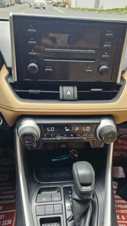 Toyota RAV 4 2019  White LHD Petrol AT SUV 4WD view 9