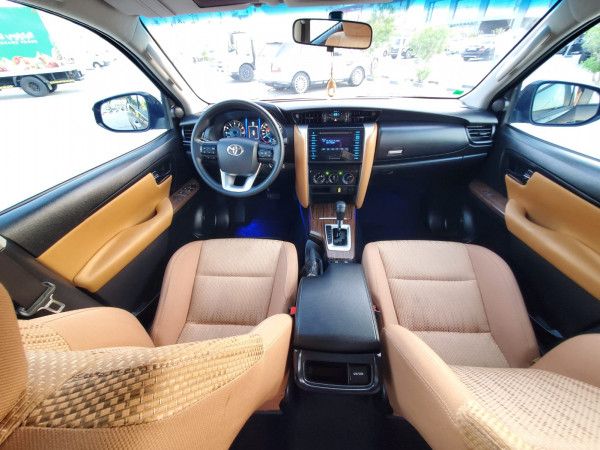 Toyota Fortuner 2019  Black LHD Petrol AT SUV 4WD view 5