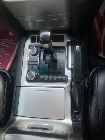 Toyota Land Cruiser 2016/5 Silver RHD Diesel AT SUV 4WD view 13