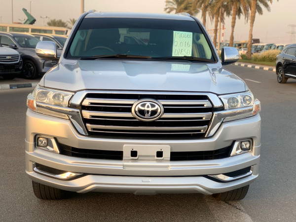 Toyota Land Cruiser 2016/5 Silver RHD Diesel AT SUV 4WD view 21