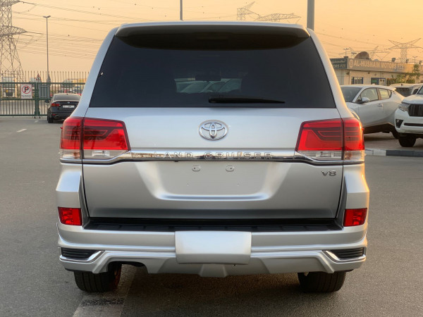 Toyota Land Cruiser 2016/5 Silver RHD Diesel AT SUV 4WD view 23