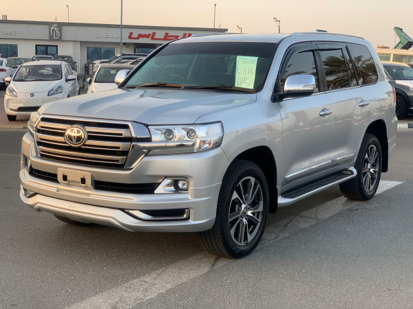 Toyota Land Cruiser 2016/5 Silver RHD Diesel AT SUV 4WD view 25