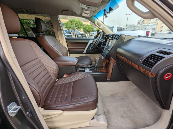 Toyota LAND CRUISER PRADO 2012  Grey LHD Gasoline AT SUV 4WD view 2