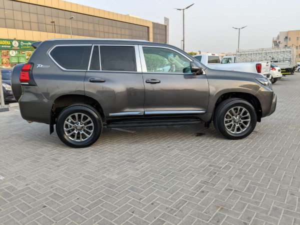 Toyota LAND CRUISER PRADO 2012  Grey LHD Gasoline AT SUV 4WD view 9