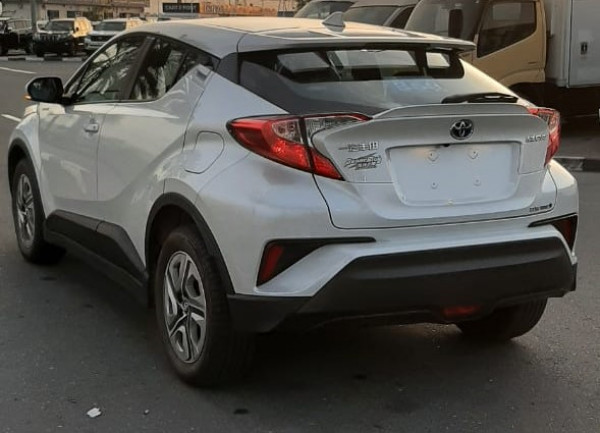 Toyota C HR 2022  White LHD Electric AT SUV 2WD view 8