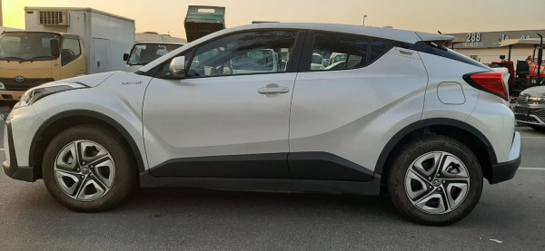Toyota C HR 2022  White LHD Electric AT SUV 2WD view 10