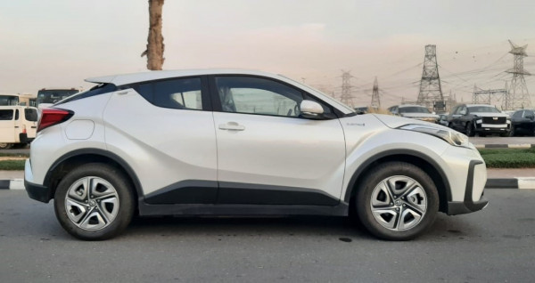 Toyota C HR 2022  White LHD Electric AT SUV 2WD view 11